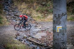 Na żółtym szlaku z Rycerki Górnej na Wielką Raczę