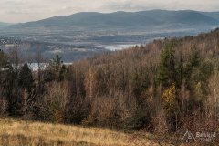 Widok znad Oczkowa na Jezioro Żywieckie i Beskid Śląski