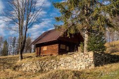 Chatka przy stokówce pod Baranią Górą