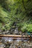 Szutrówka z Ostravicy do czerwonego szlaku na Smrek - wodospad Bučací  (na żywo większy - robi wrażenie!)